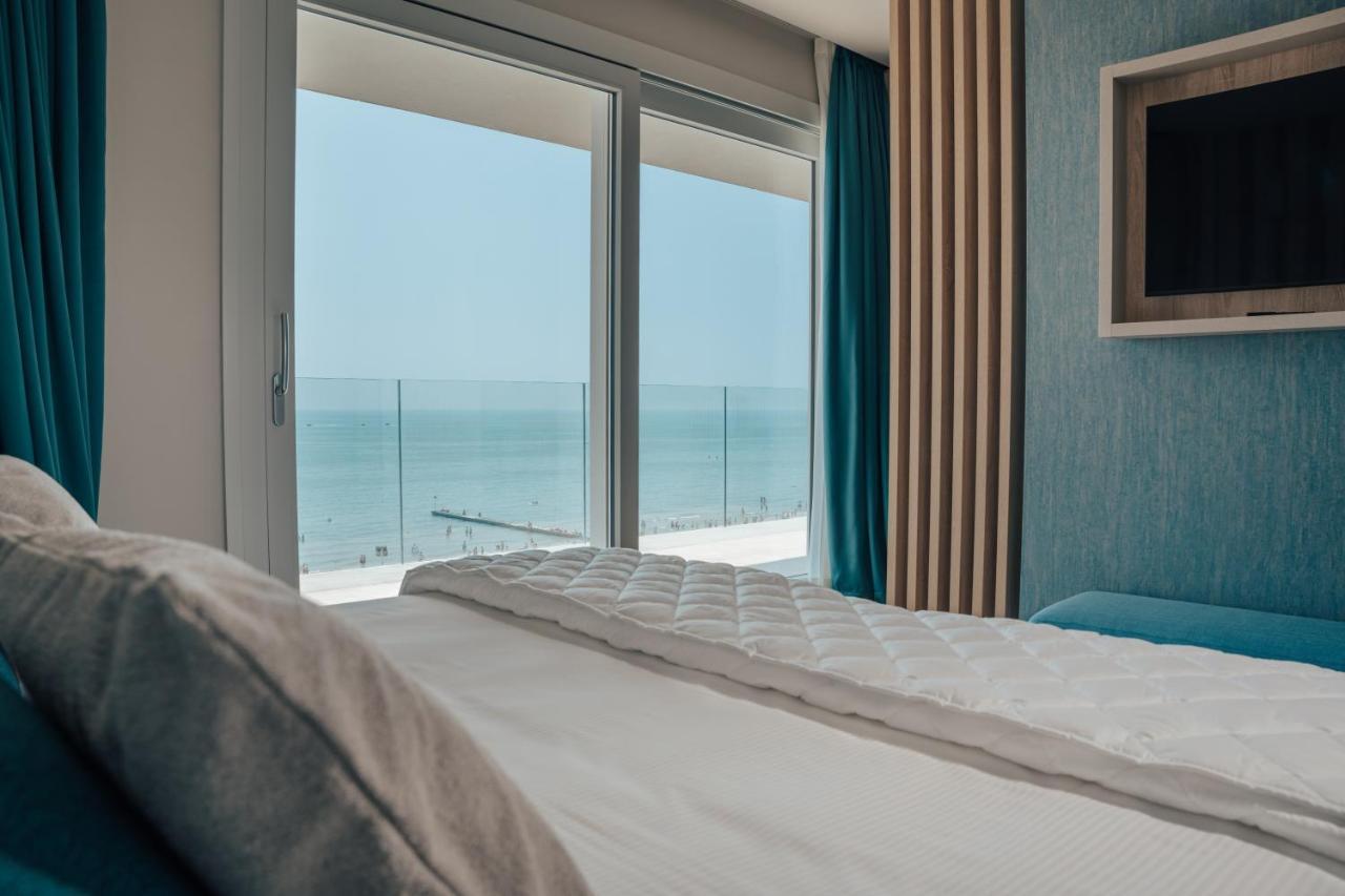 Hotel Galassia Suites & Spa Lido di Jesolo Exterior foto